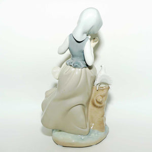 Lladro figure Girl with Doves #4915 | #2