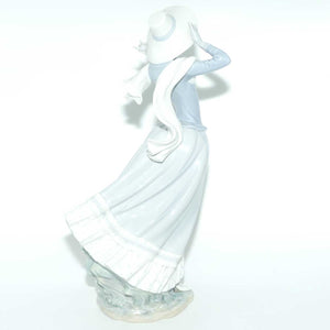 Lladro figure Spring Breeze | #4936