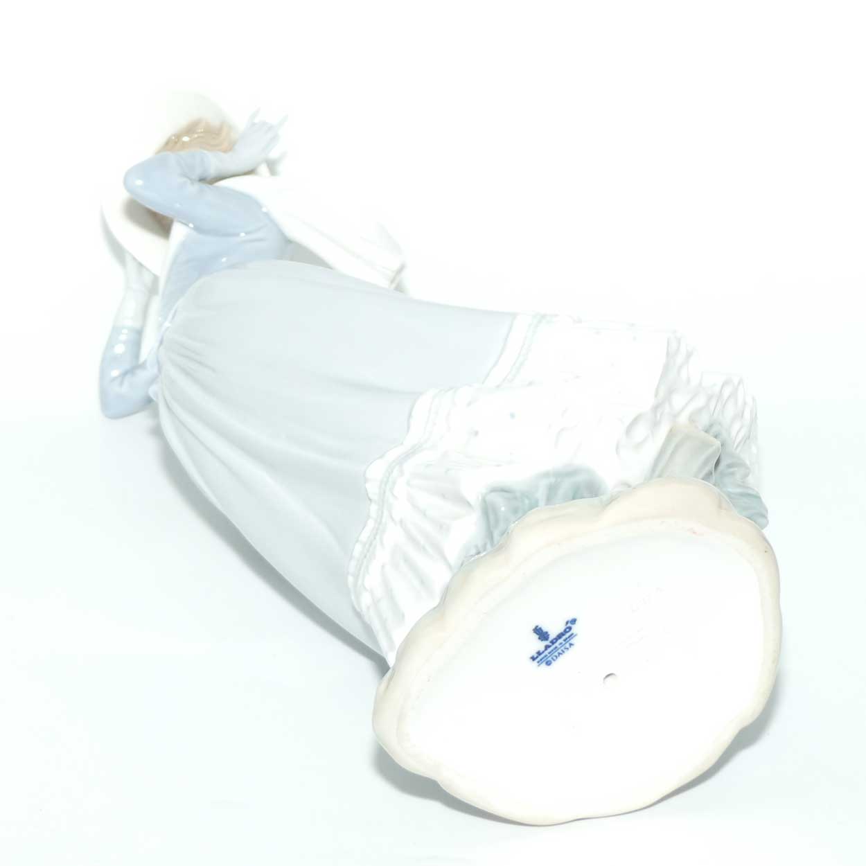 Lladro figure Spring Breeze | #4936