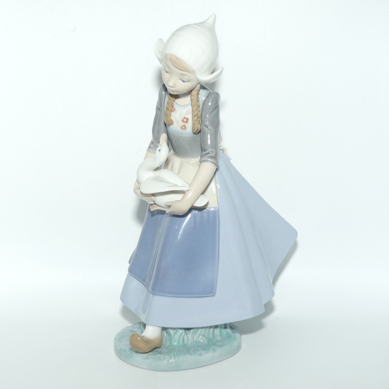 Lladro figure Dutch Girl with Duck | #5066