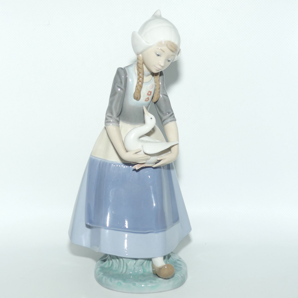 Lladro figure Dutch Girl with Duck | #5066