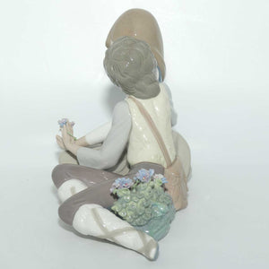 Lladro figure Precocious Courtship #5072