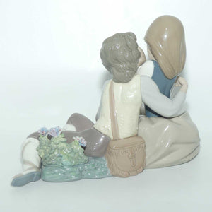 Lladro figure Precocious Courtship #5072