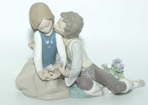 Lladro figure Precocious Courtship #5072