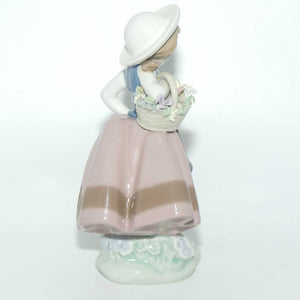 Lladro figure Sweet Scent #5221