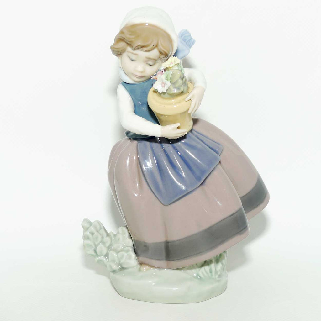 Lladro figure Spring is Here | #5223