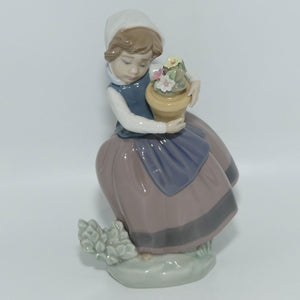 Lladro figure Spring is Here | #5223