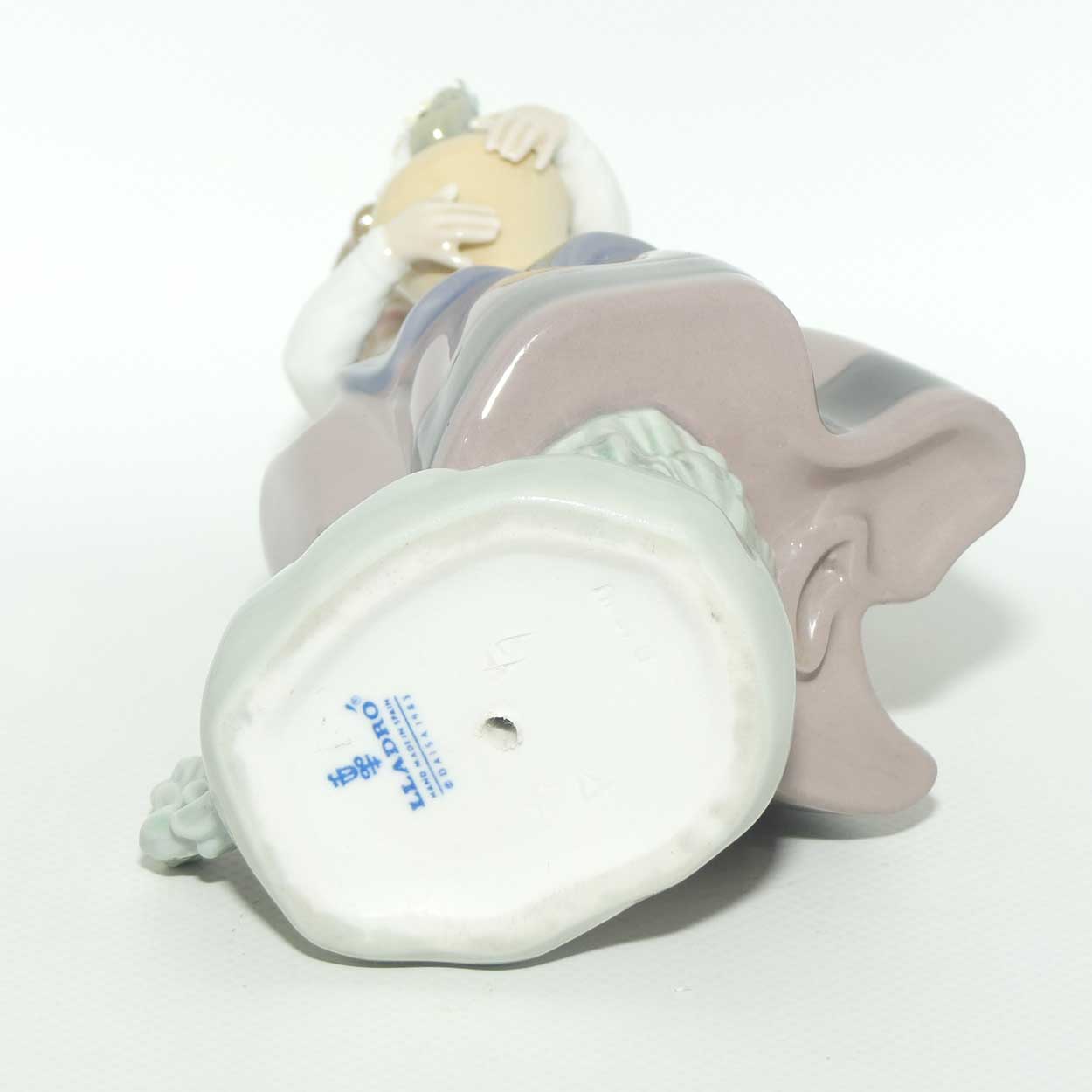 Lladro figure Spring is Here | #5223