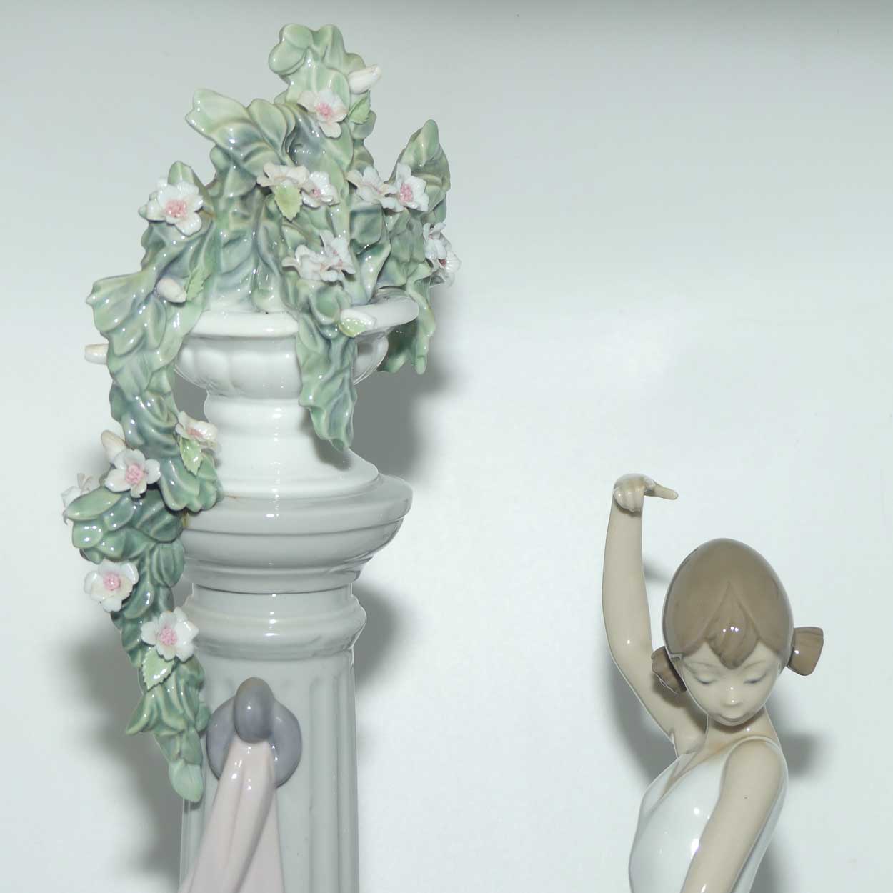 Lladro Spain figure group Ballet Trio #5235 | Gloss