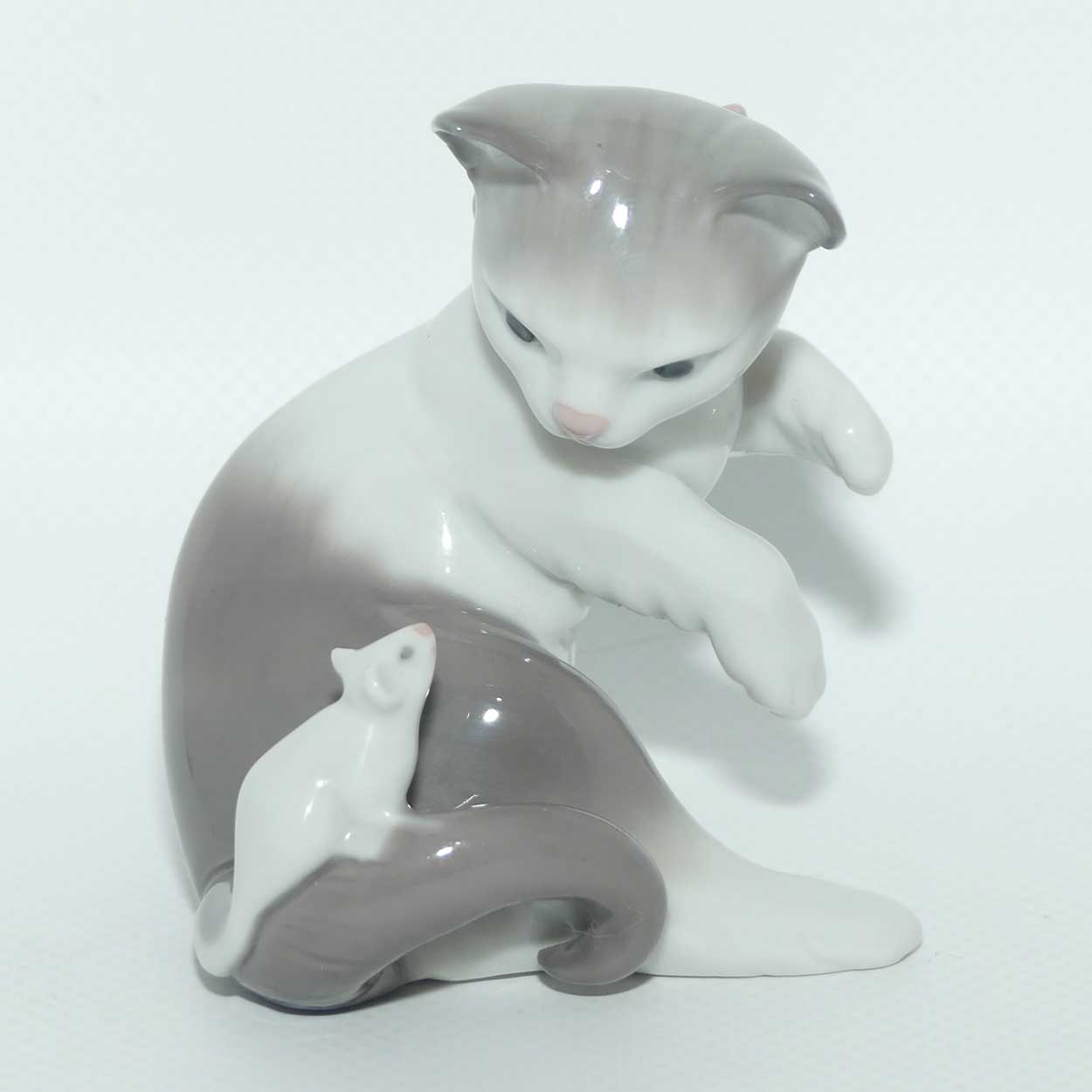 Lladro figure Cat and Mouse | #5236
