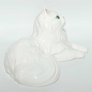 Sylvac #5326 | Long Haired Cat | White with Green Eyes