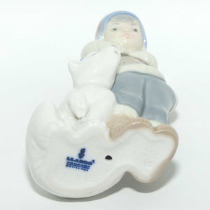 Lladro figure Eskimo Boy with Pet | Boy with Polar Bear Cub | #5238