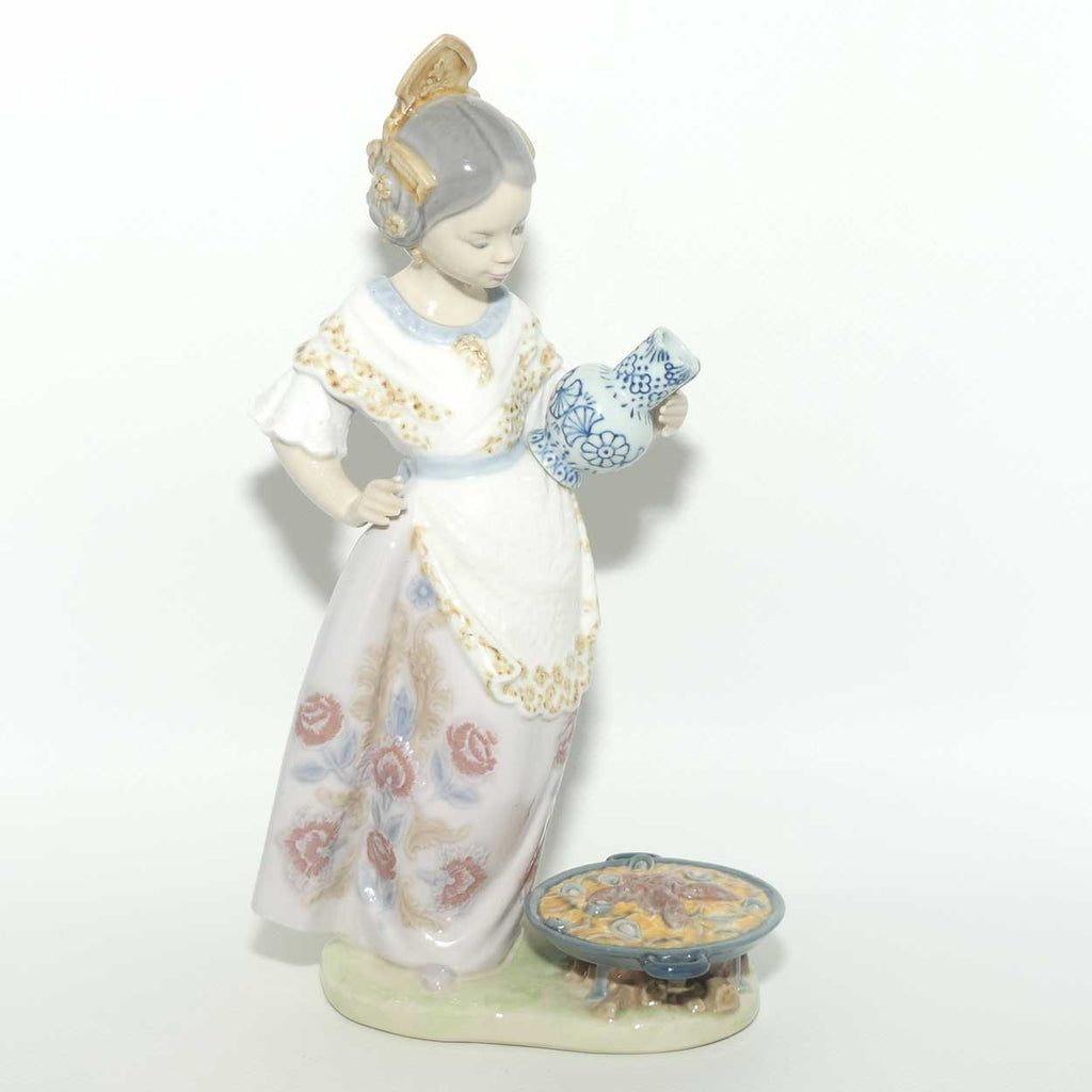 Lladro figure Making Paella #5254