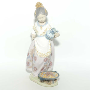 Lladro figure Making Paella #5254