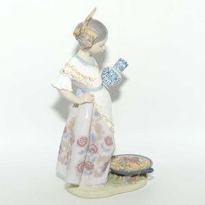 Lladro figure Making Paella #5254