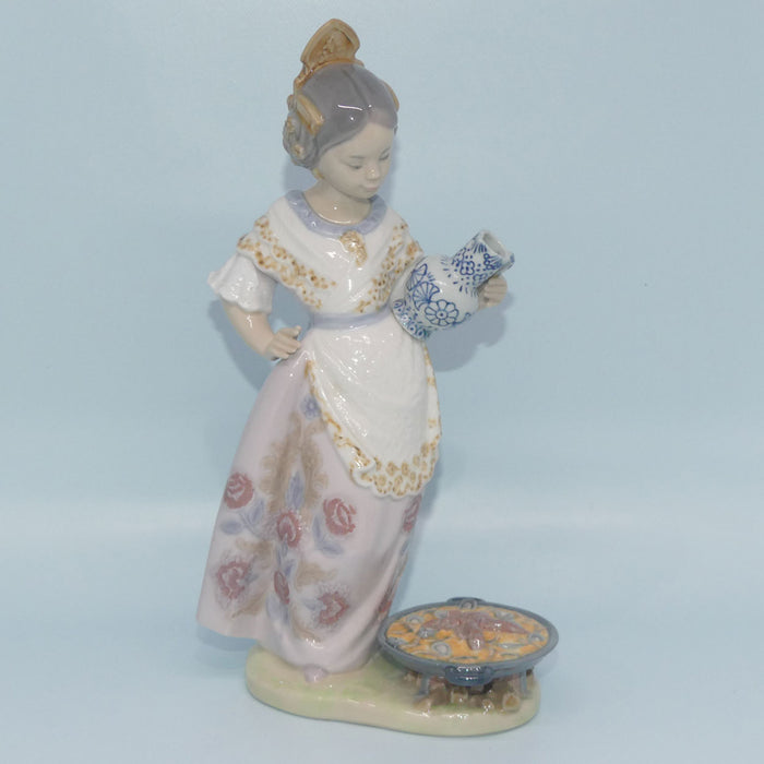 Lladro figure Making Paella #5254