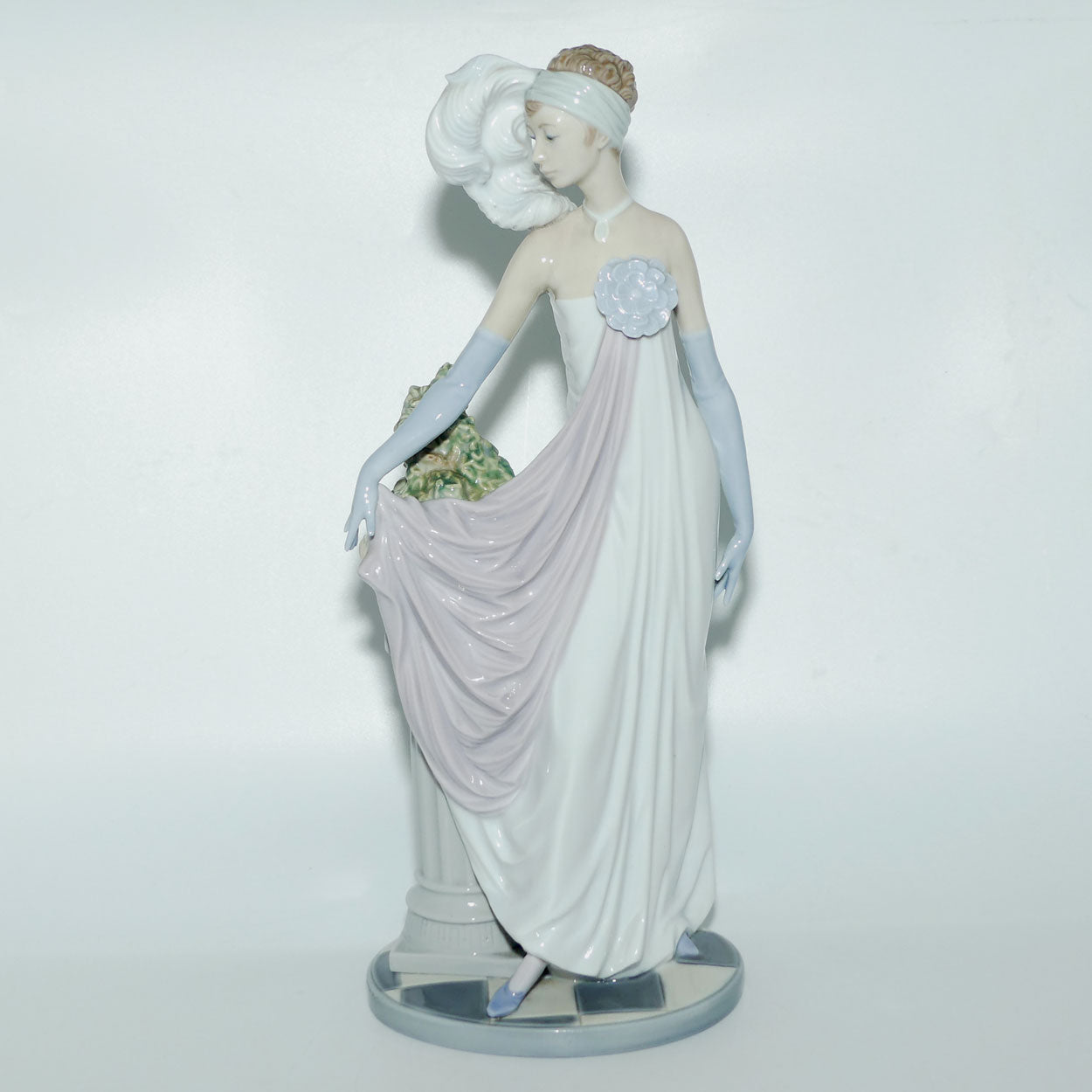 Lladro figure Socialite of the 20s | #5283