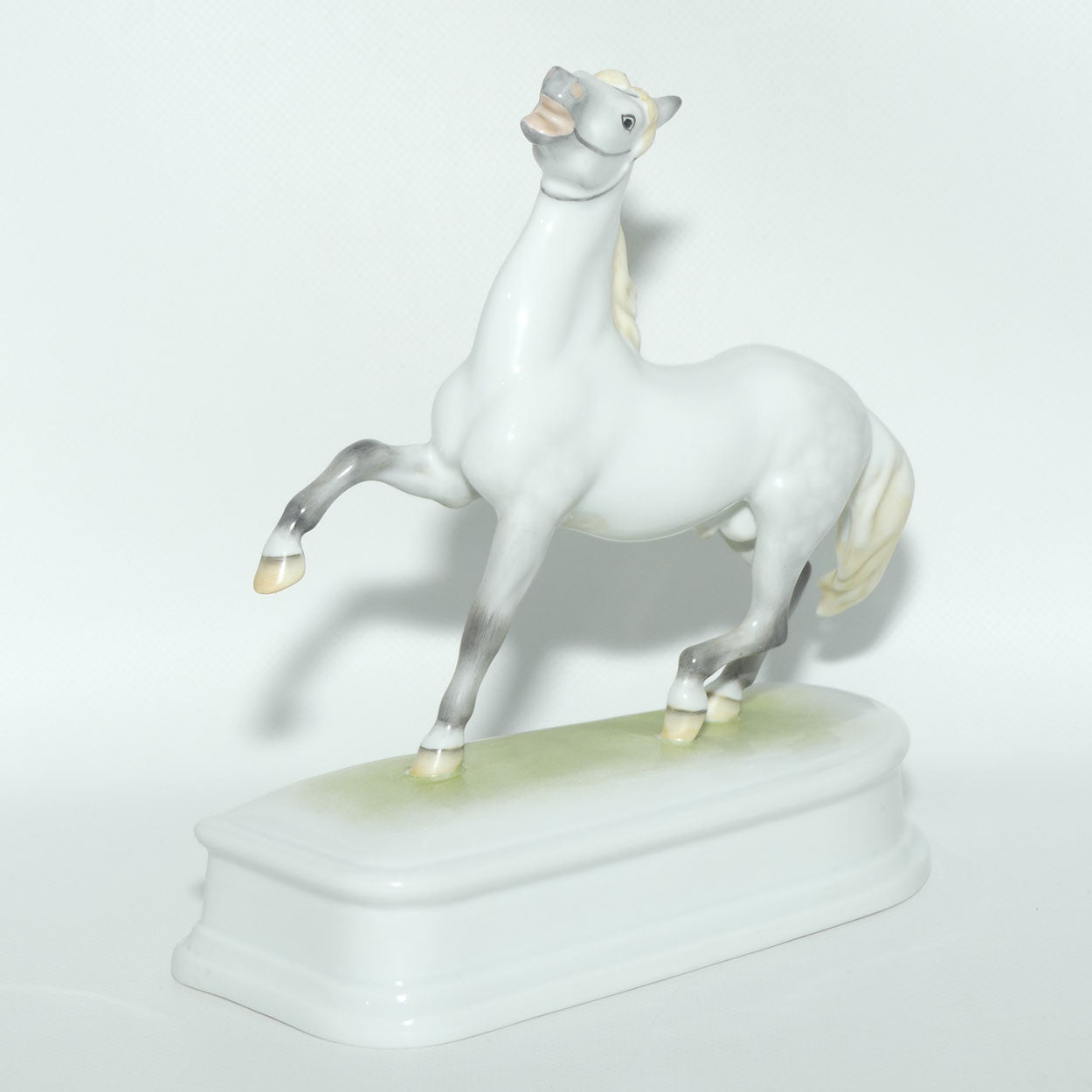 Herend Hungary figure 5297 | Grey Pancing Horse