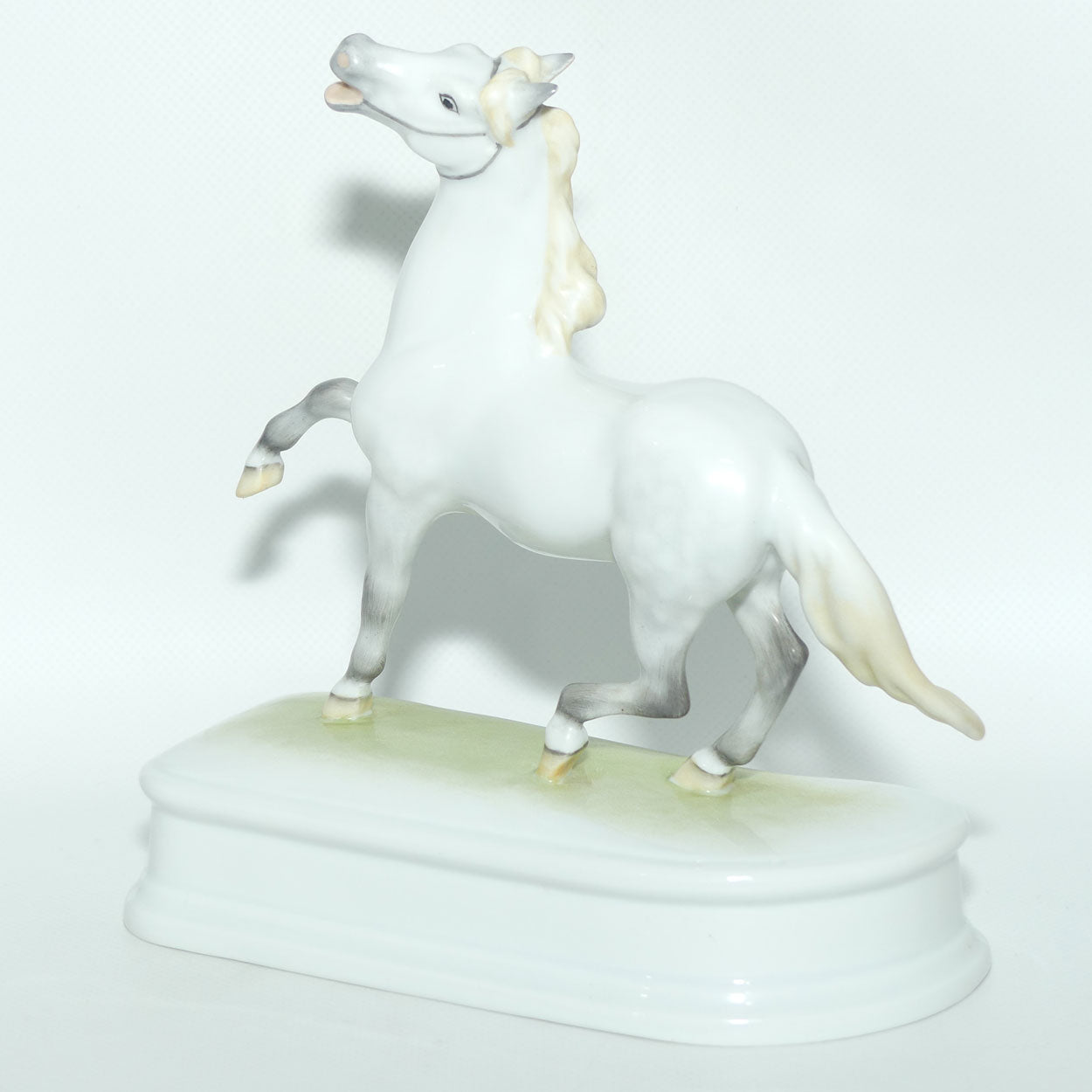 Herend Hungary figure 5297 | Grey Pancing Horse