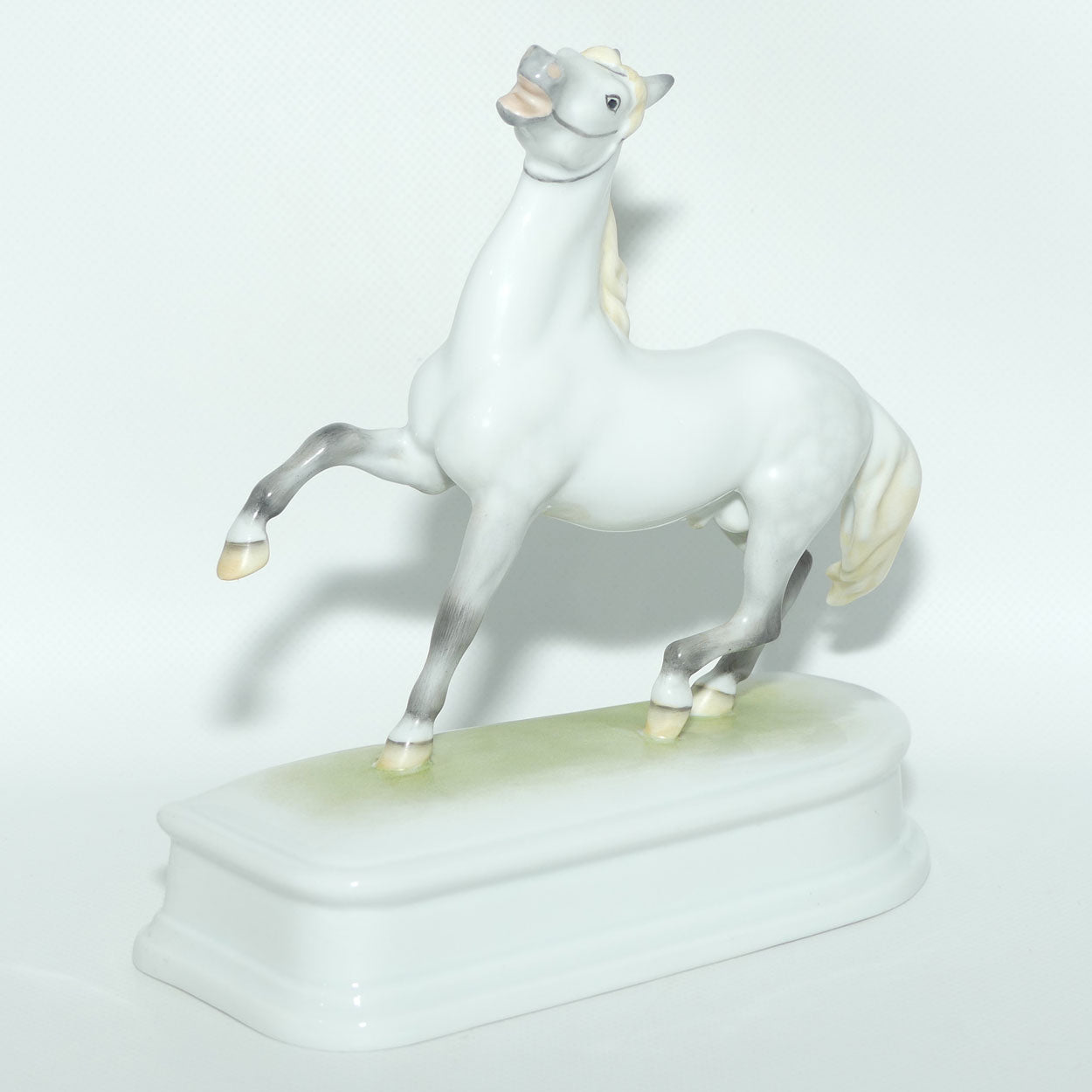 Herend Hungary figure 5297 | Grey Pancing Horse