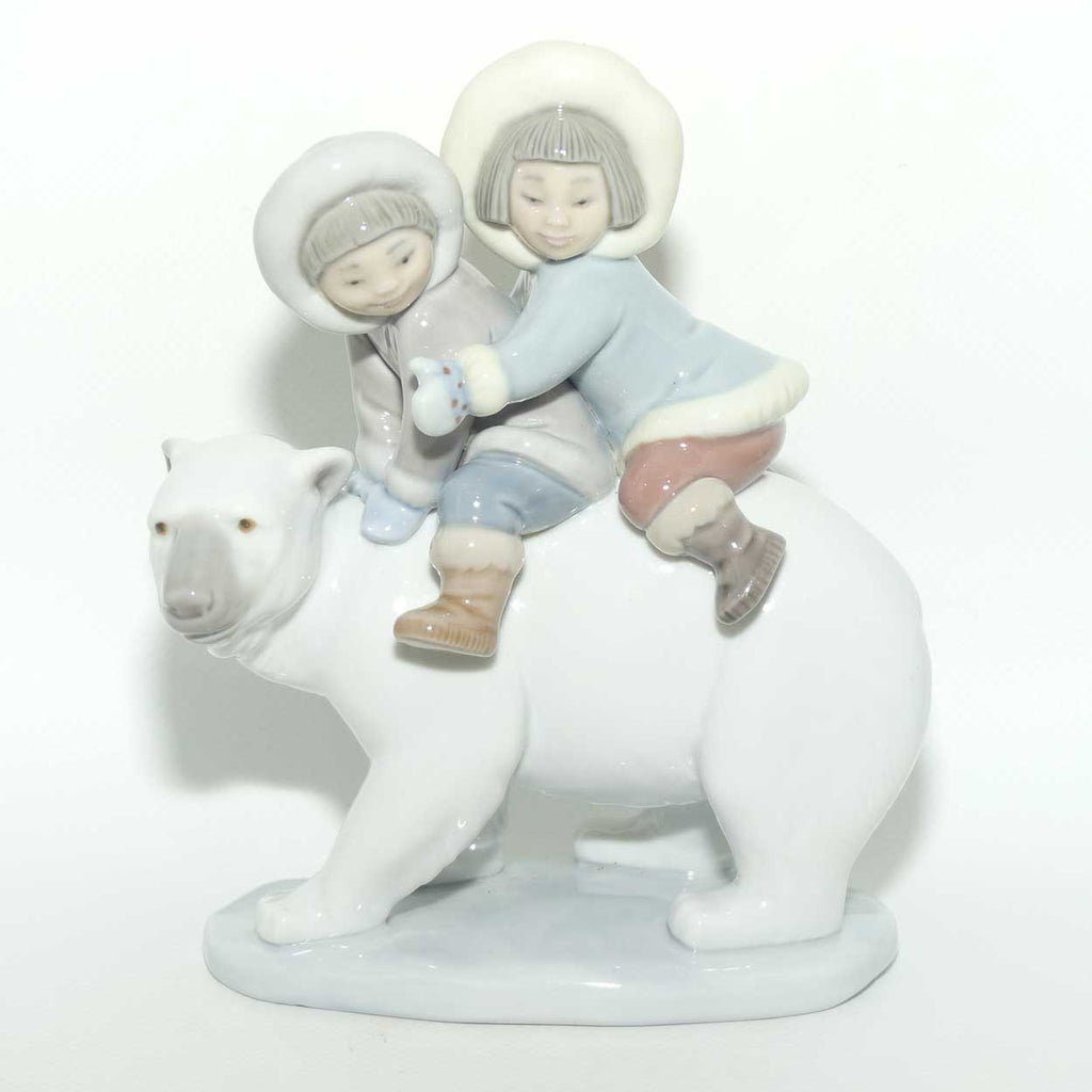 Lladro figure Eskimo Riders #5353