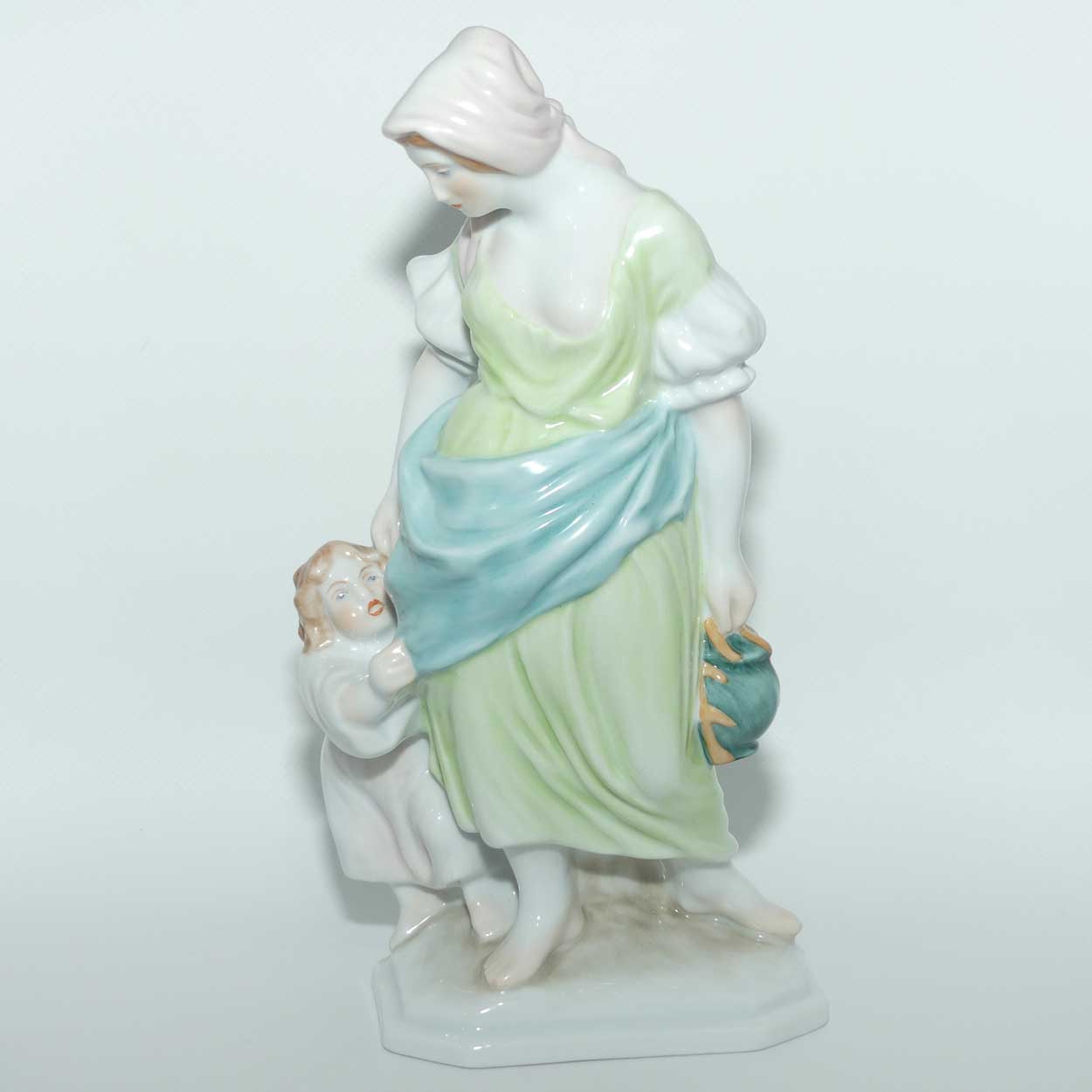Herend Hungary figure 5425 | Mother and Child