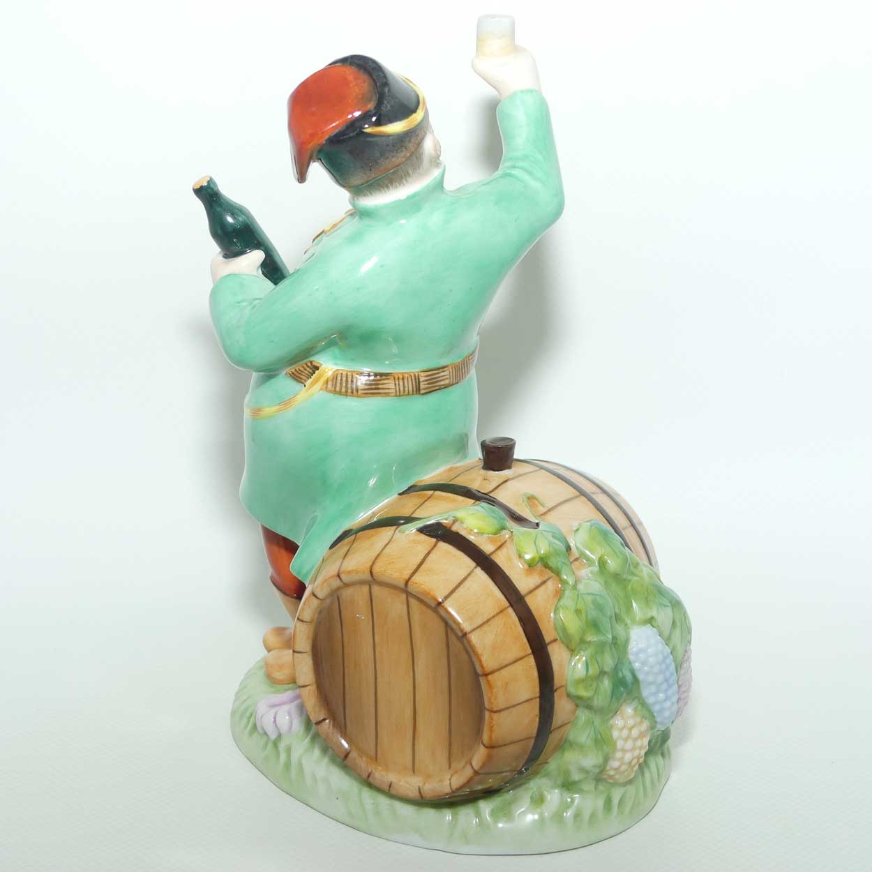 Herend Hungary figure 5449 | Soldier drinking Wine | Tokaj