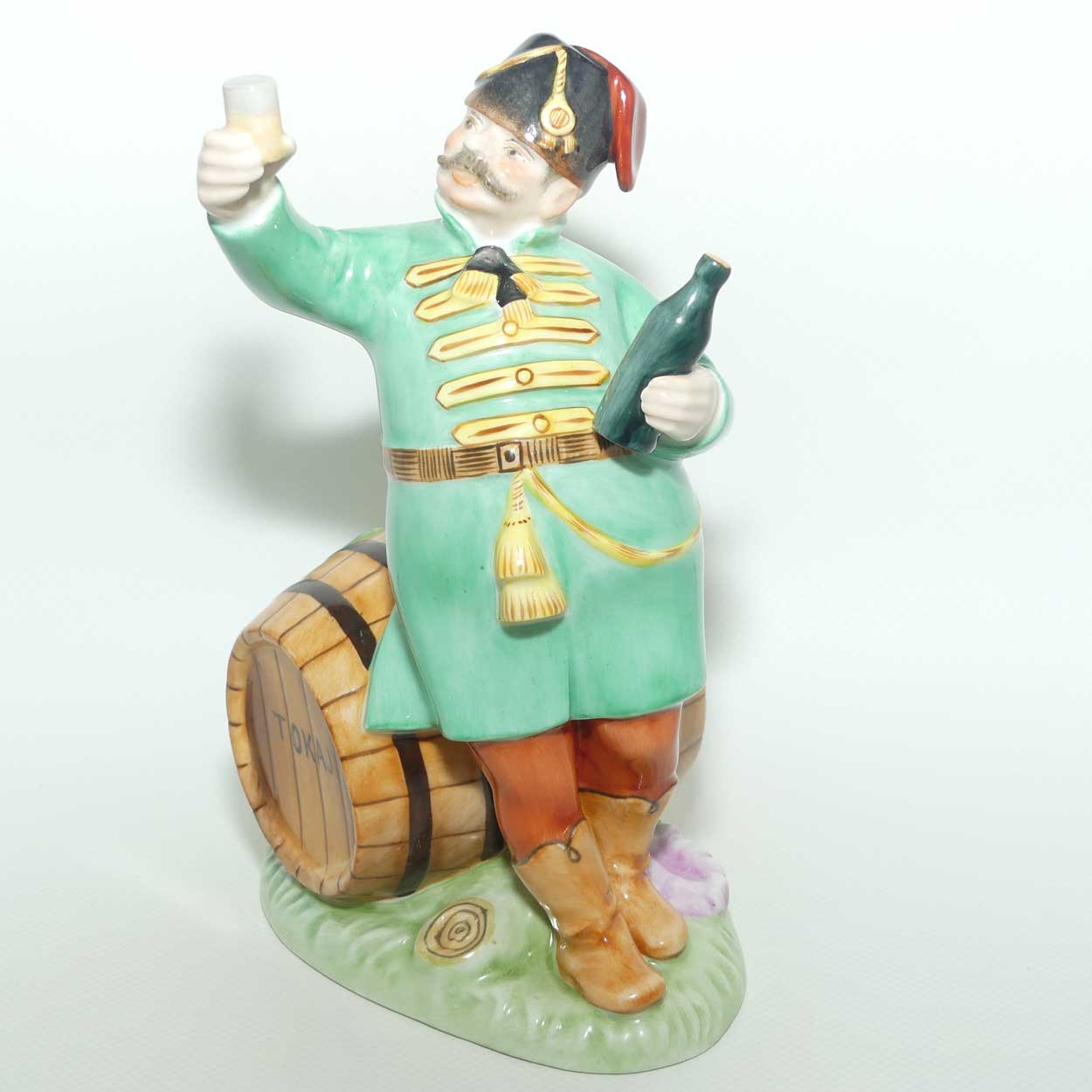 Herend Hungary figure 5449 | Soldier drinking Wine | Tokaj
