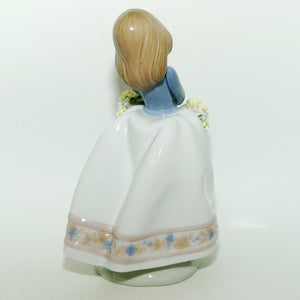 Lladro figure May Flowers #5467