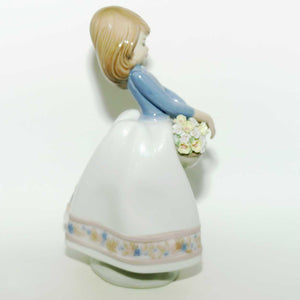 Lladro figure May Flowers #5467