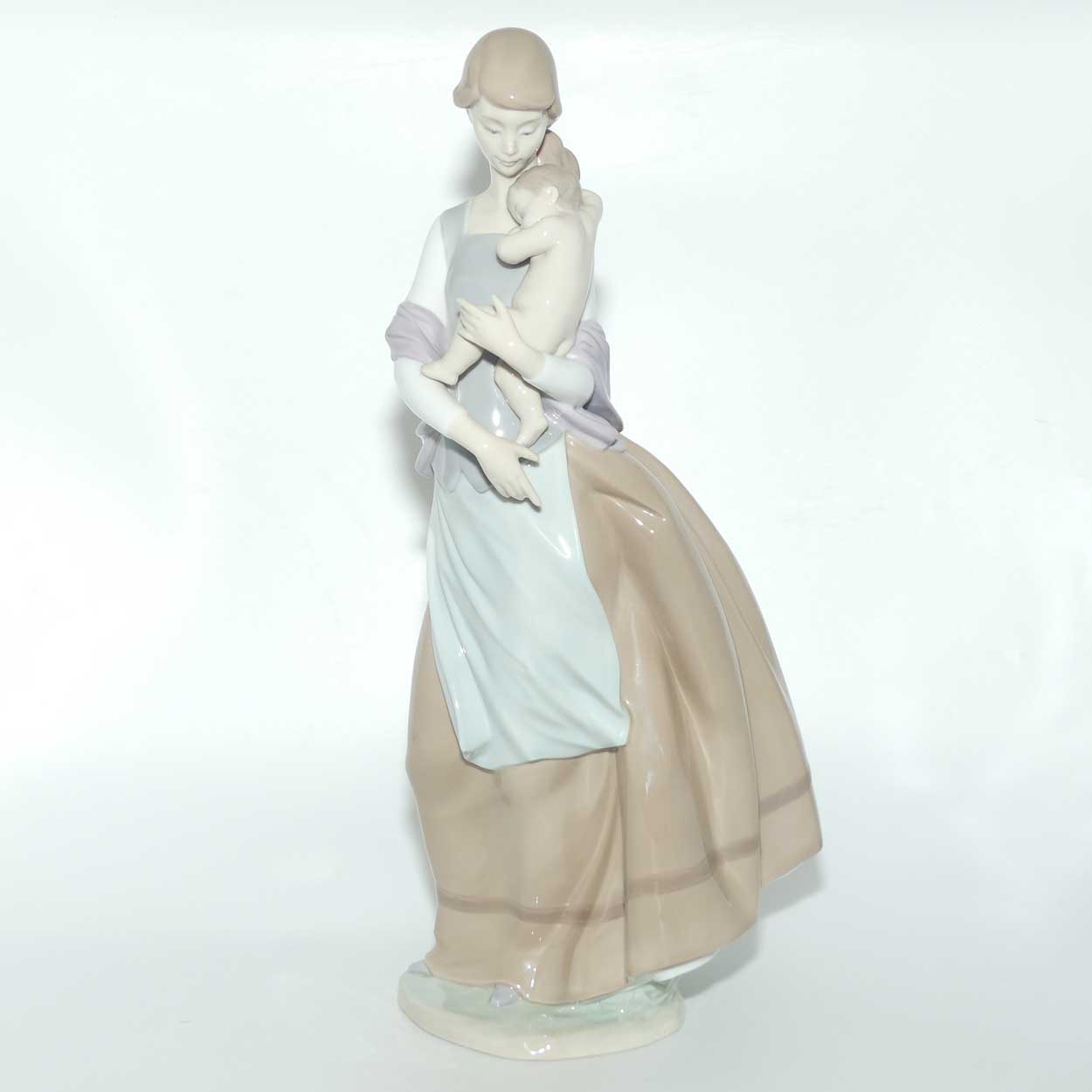 Lladro figure Peaceful Moment | Mother and Child | Gloss | #6179