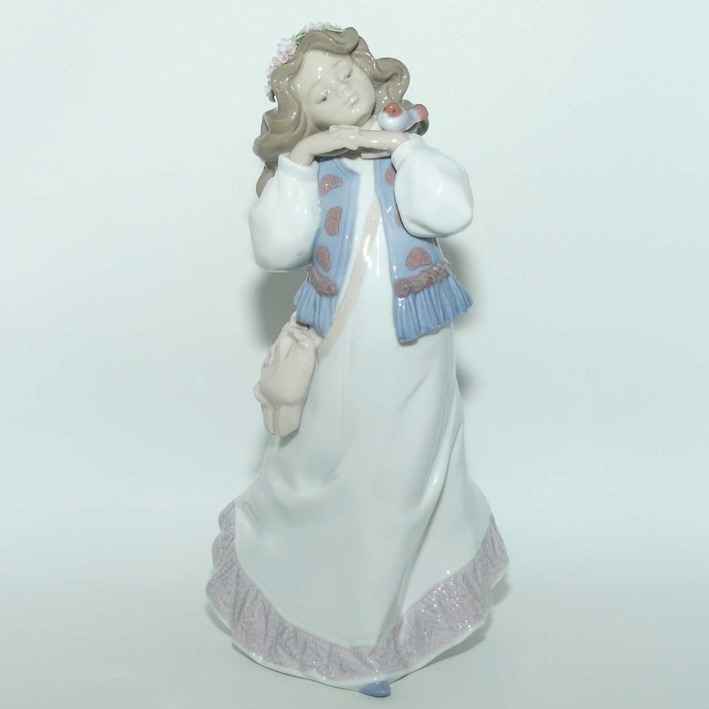 Lladro figure Dreams of a Summer Past | #6401 | boxed