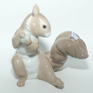 Lladro figure A Surprise Visitor | #6409 | boxed