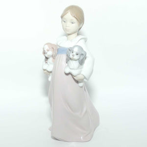 Lladro figure Arms Full of Love #6419