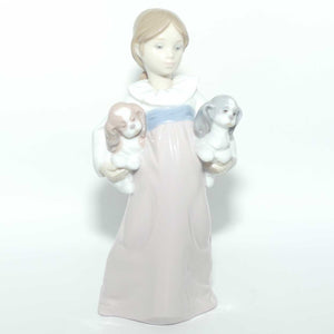 Lladro figure Arms Full of Love #6419