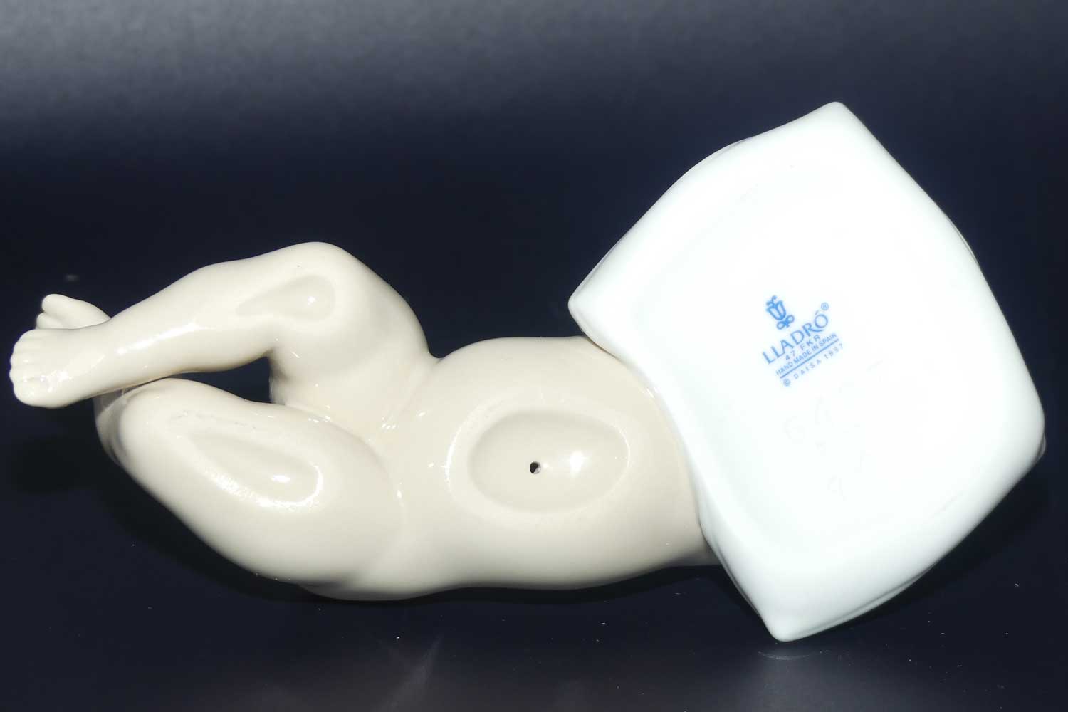 Lladro figure Sleepy Time | #6497 