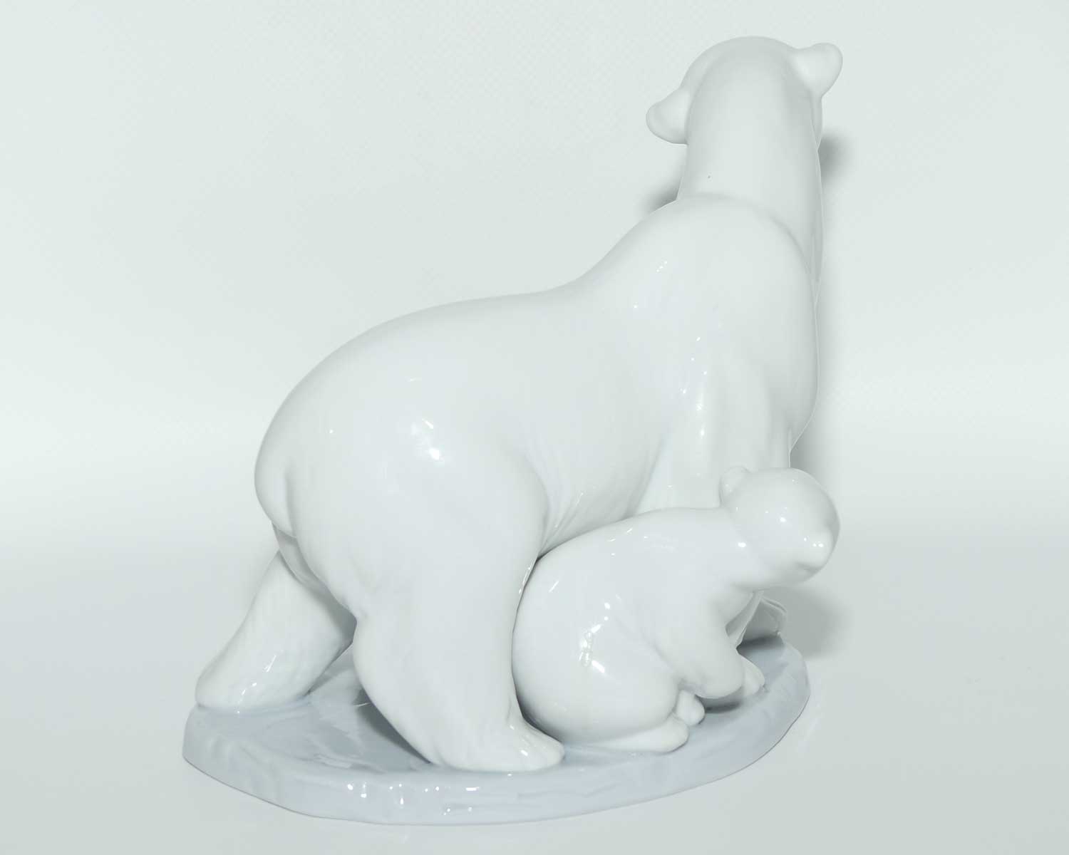 Lladro figure Arctic Family | Polar Bear Family | #6745