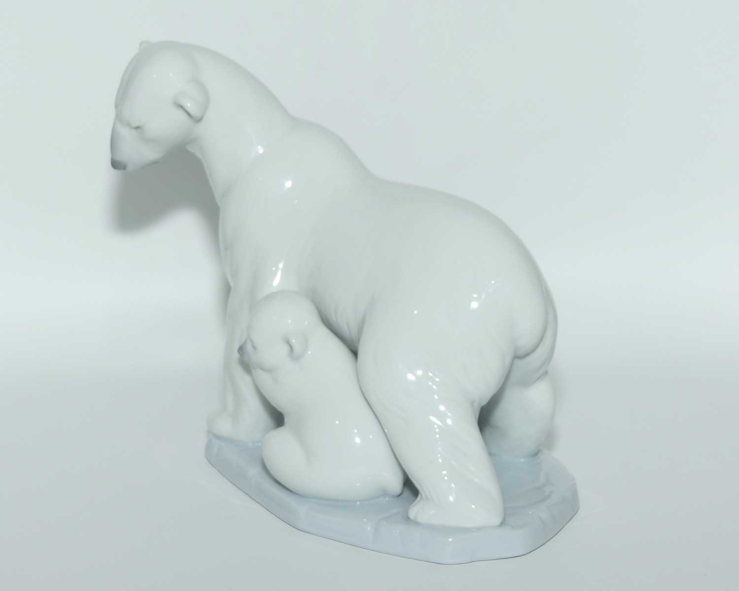Lladro figure Arctic Family | Polar Bear Family | #6745