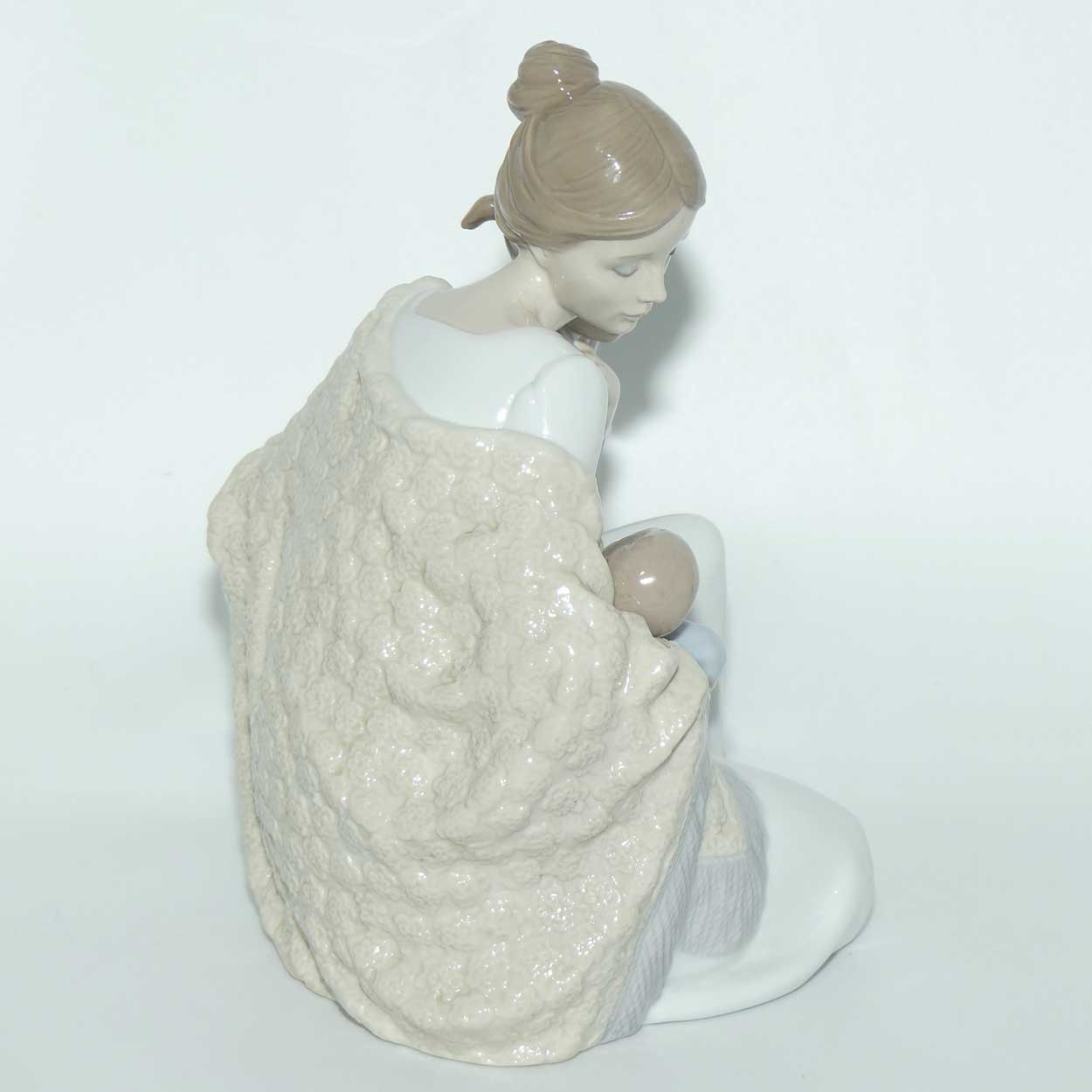 Lladro figure Welcome to the Family #6939