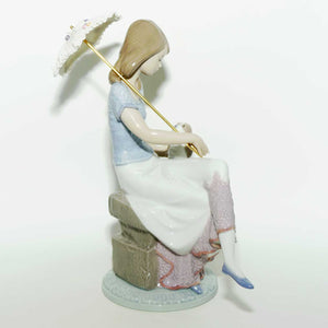 Lladro figure Picture Perfect #7612 | Collectors Society | #1