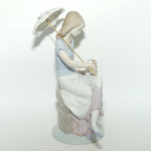 Lladro figure Picture Perfect #7612 | Collectors Society | #2