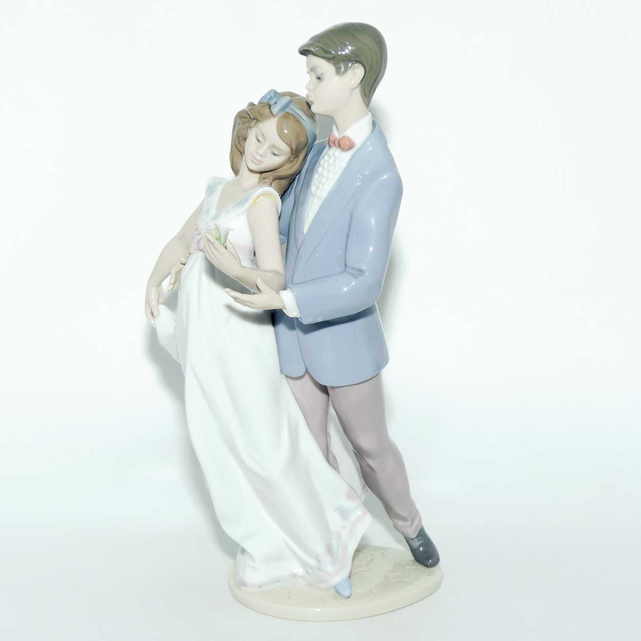 Lladro figure Now and Forever | Ten Years Together #7642