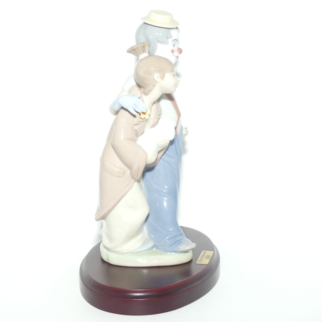 Lladro figure Pals Forever | #7686 | boxed with stand
