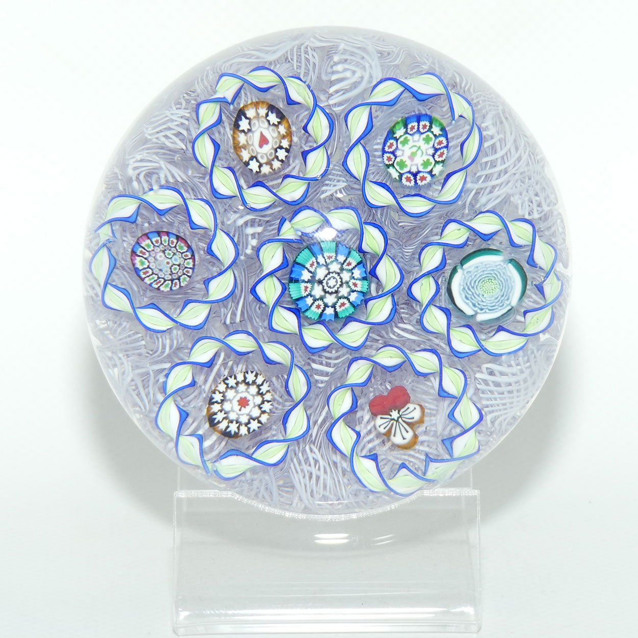 John Deacons Scotland 7 Ring Torsade on Lace Magnum paperweight (Lilac)