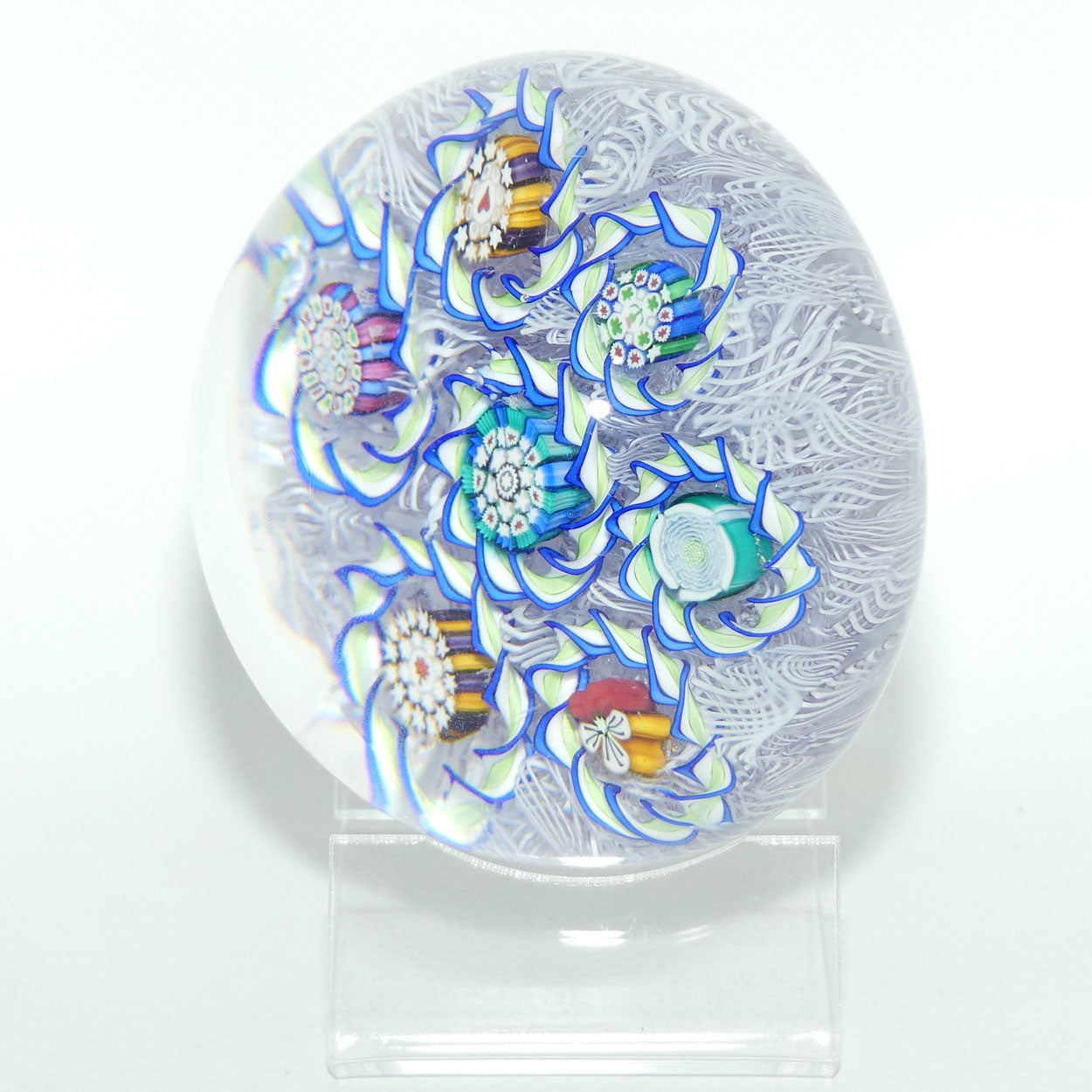 John Deacons Scotland 7 Ring Torsade on Lace Magnum paperweight (Lilac)