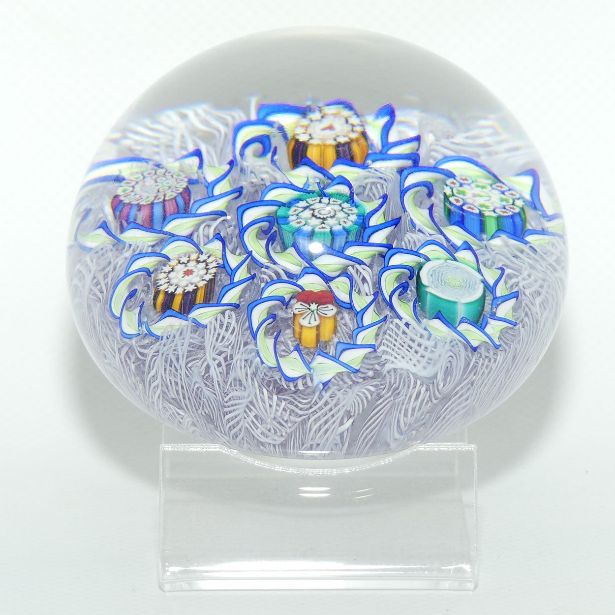 John Deacons Scotland 7 Ring Torsade on Lace Magnum paperweight (Lilac)