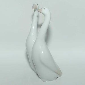 Lladro figure Geese | pair of Geese #8039