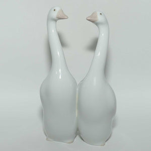 Lladro figure Geese | pair of Geese #8039