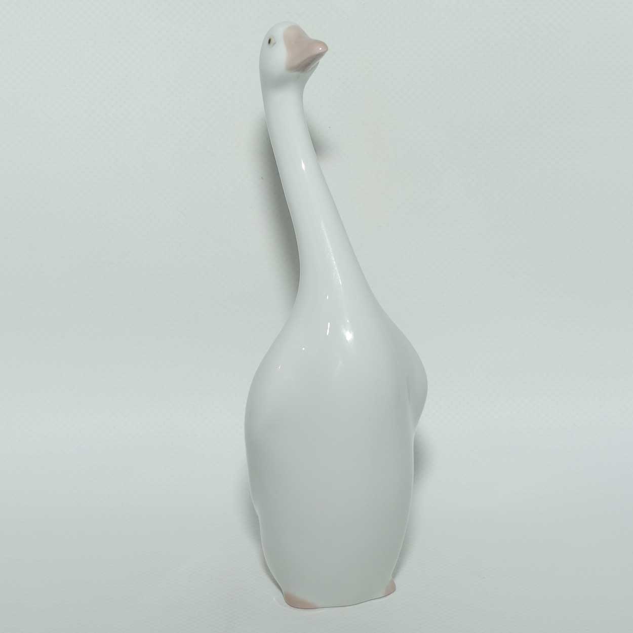 Lladro figure Goose #8040