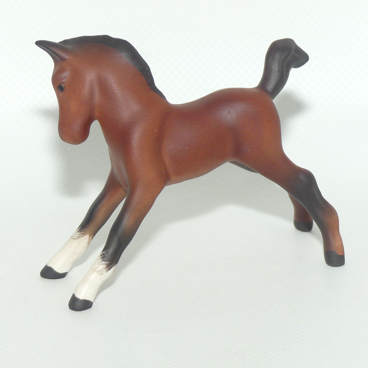 #0815 Beswick Foal | Small | Stretched Facing Right | Brown | Matt